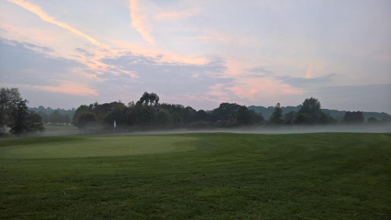 Blacknest Golf And Country Club Hotel Alton  Exterior photo